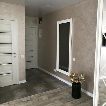 ヘルソンFlat in the city centerアパートメント エクステリア 写真